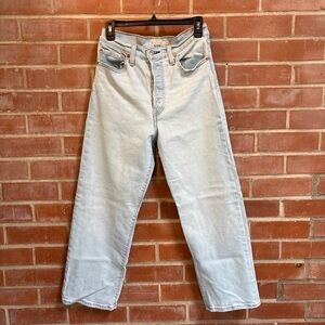 Classic Light Blue Cropped Jeans